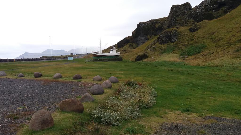 Gisting Og Galleri Hotel Ólafsvík Buitenkant foto