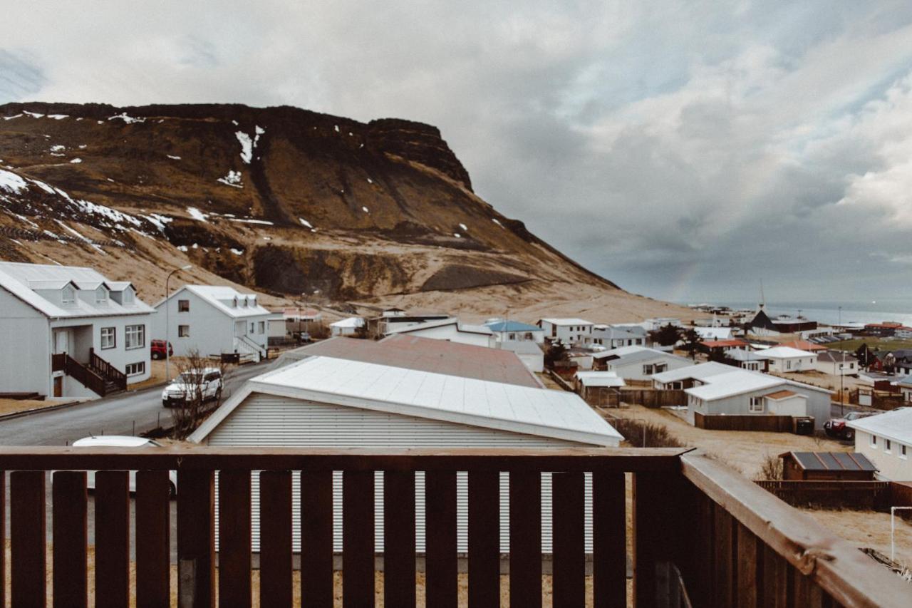 Gisting Og Galleri Hotel Ólafsvík Buitenkant foto